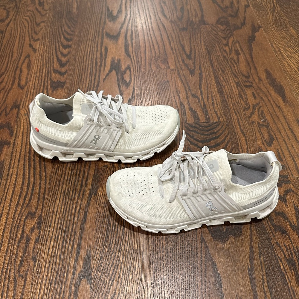 Women’s On Cloud Sneakers